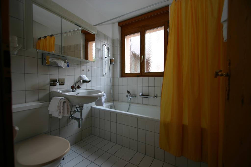 Hotel Poestli Maloja Quarto foto
