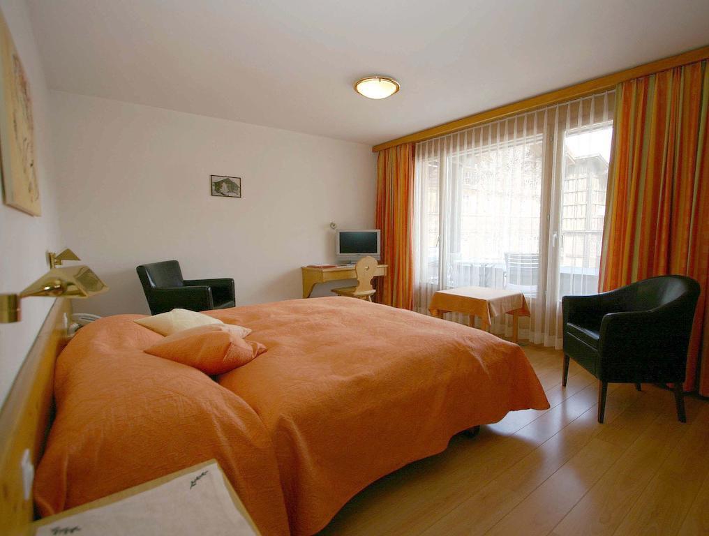 Hotel Poestli Maloja Quarto foto