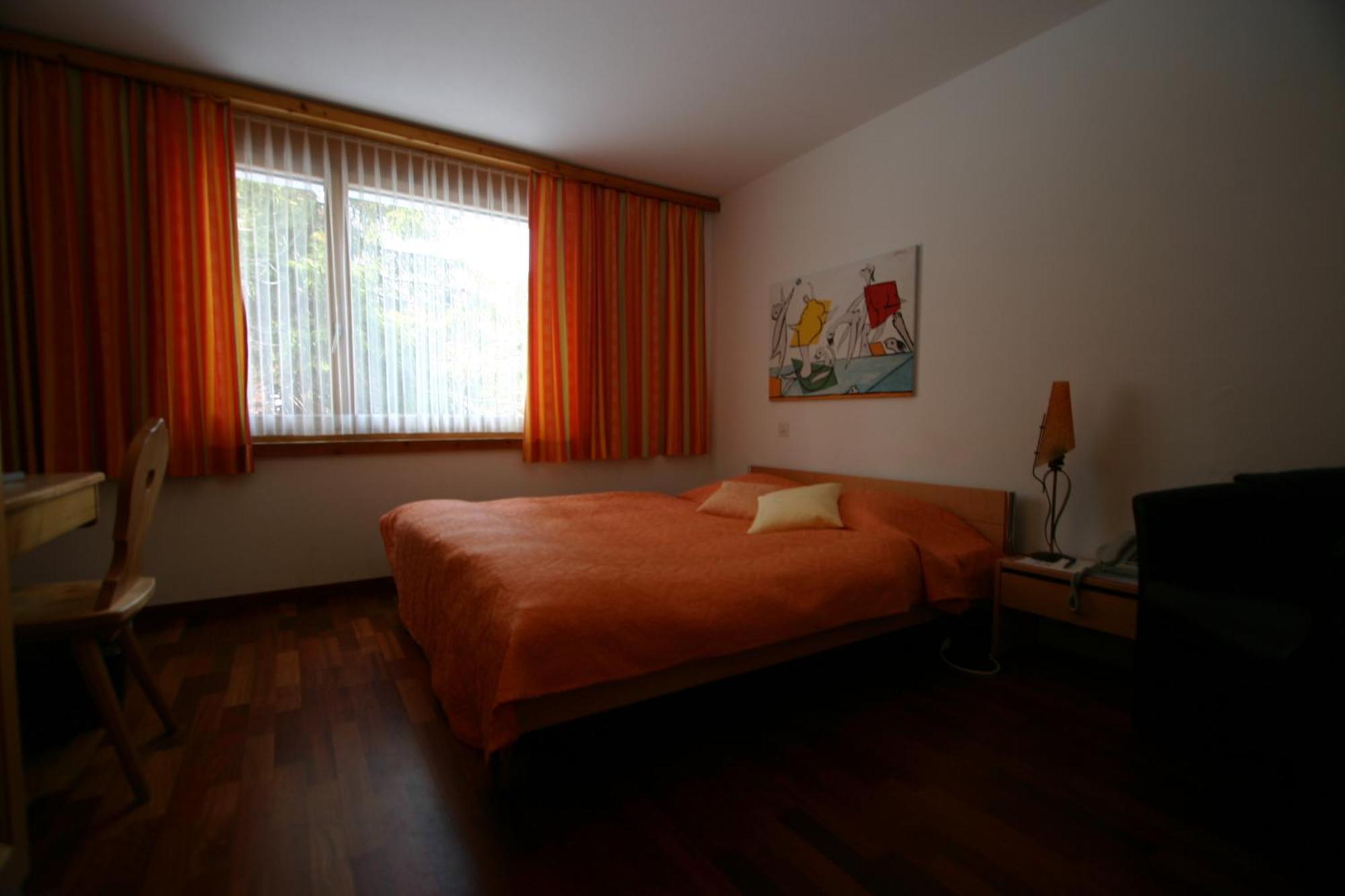 Hotel Poestli Maloja Quarto foto